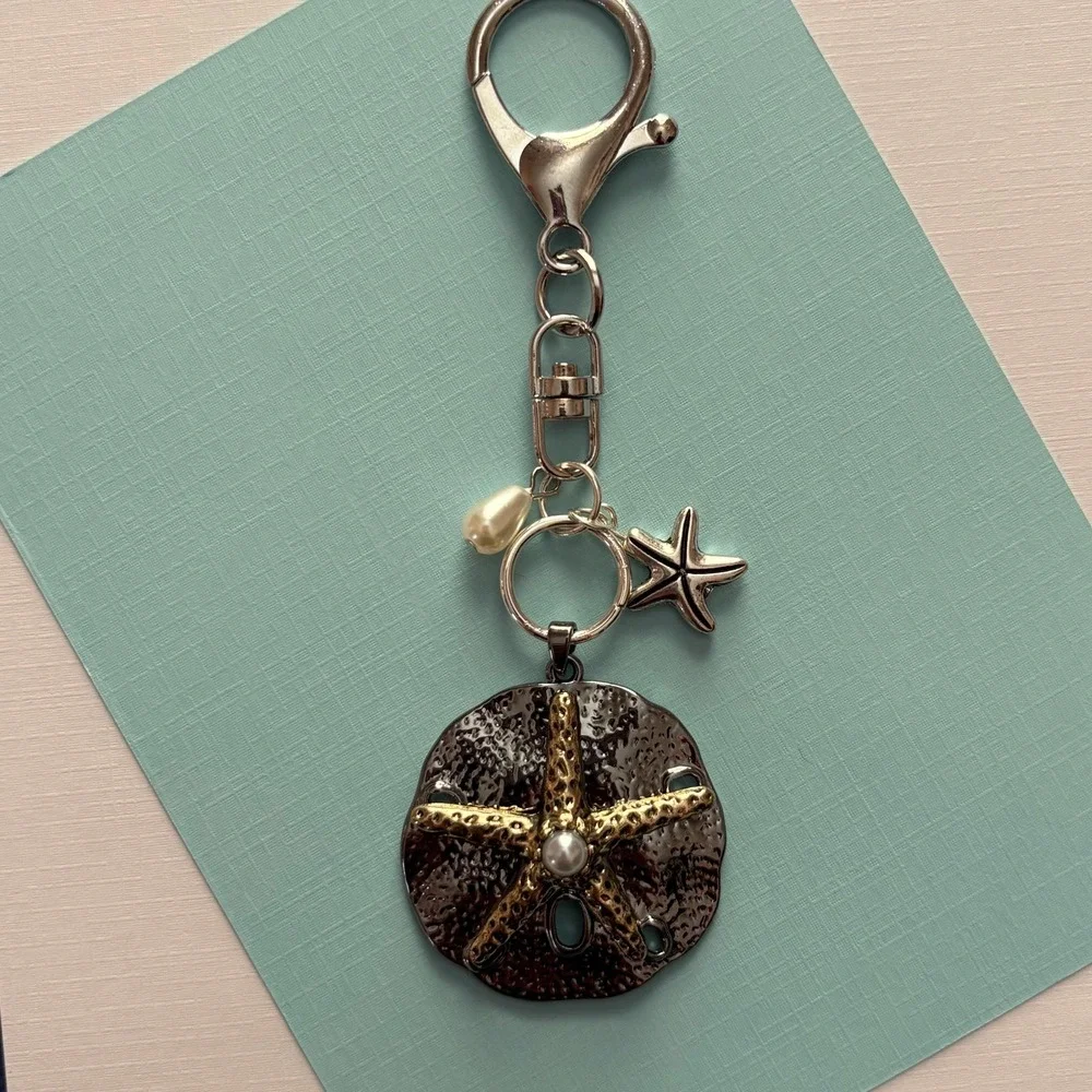 Coastal Sand‎ Dollar Starfish Pearl Accent Purse Charm Keychain Bag Accessory